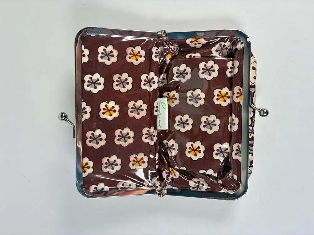 Vera Bradley Quilted Kiss-Lock Coin Purse Wallet - Picture 5 of 5